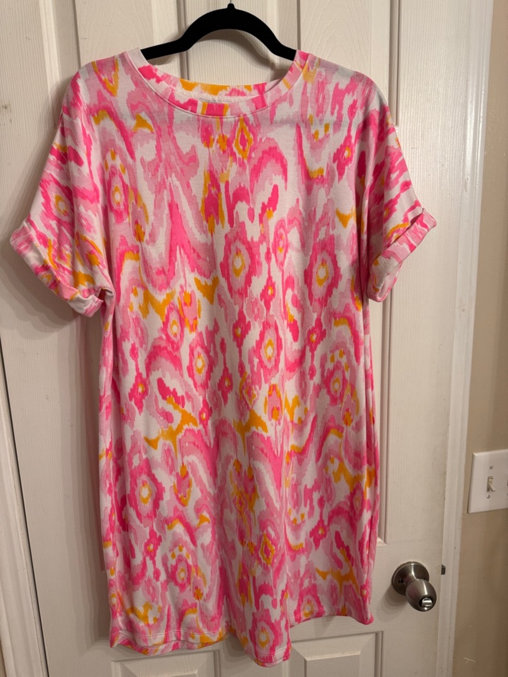 crown & ivy Pink, Yellow and White Abstract Shift Dress